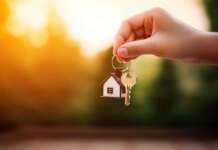 Вже з 2026 року частина ВПО зможе отримати власні будинки в селах, — нардеп Максим Ткаченко.