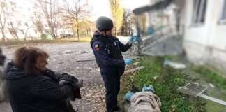 У Добропіллі рятувальники витягли з-під завалів чоловіка, який опинився там після ворожого удару