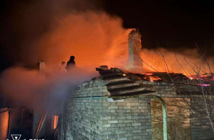 Рятувальники Донеччини 16 грудня загасили 8 пожеж, три з яких зайнялися через ворожі обстріли