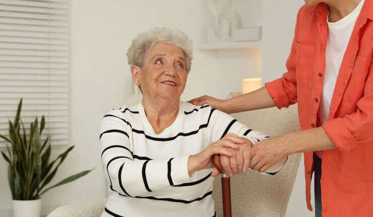 З січня зарплати соціальних працівників зростуть у 2,5 раза – рішення уряду