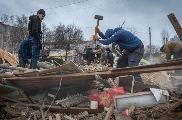 На Донеччині працює «Армія відновлення»: цьогоріч видано 1032 направлення на суспільно корисні роботи